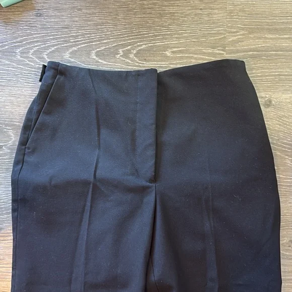 Zara Capris - Picture 3 of 3